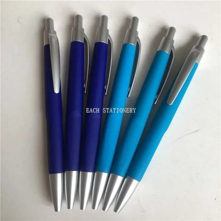 Lēta gumijas smidzināšanas pildspalva ar logotipu